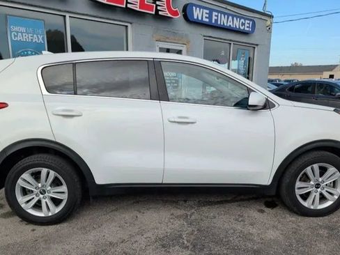 Used 2017 Kia Sportage LX FWD image 2