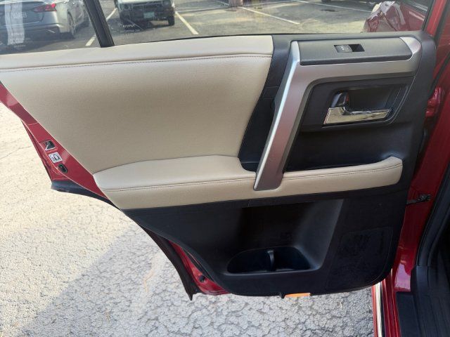 Used 2015 Toyota 4Runner Limited AWD/4WD image 27