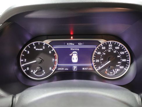Used 2025 Nissan Sentra SV FWD image 39