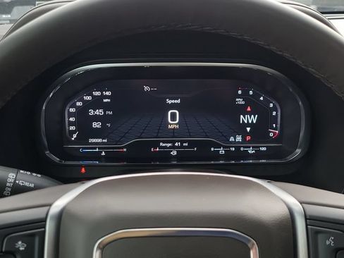 Used 2023 GMC Yukon SLT w/ SLT Premium Package AWD/4WD image 15