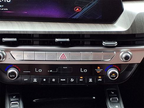 Used 2024 Kia Telluride EX image 15