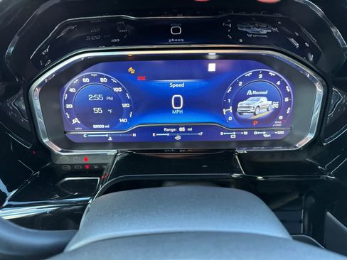 Used 2022 Chevrolet Silverado 1500 ZR2 w/ Technology Package image 22