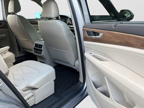 Used 2026 Volkswagen Atlas SE w/ Panoramic Sunroof Package FWD image 38