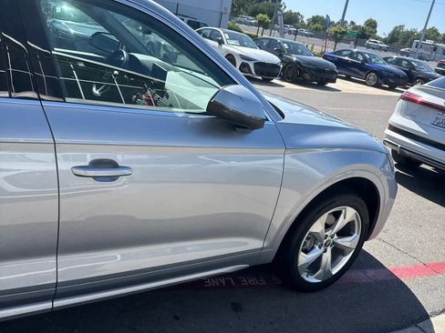 Used 2021 Audi Q5 2.0T Premium Plus w/ Premium Plus Package AWD/4WD image 9