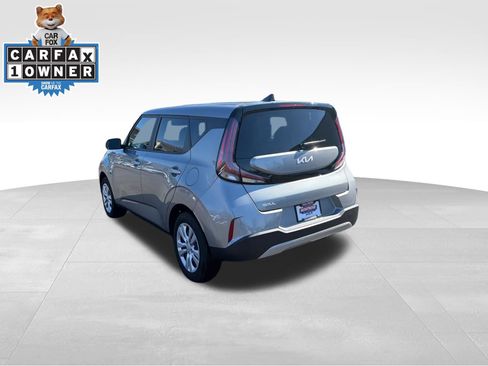 Used 2025 Kia Soul LX image 7