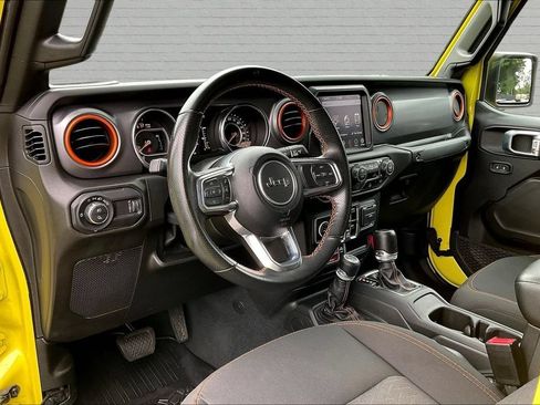 Used 2023 Jeep Gladiator Mojave AWD/4WD image 17