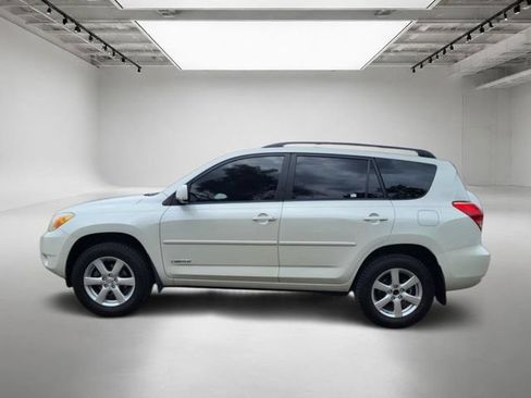 Used 2008 Toyota RAV4 Limited FWD image 2