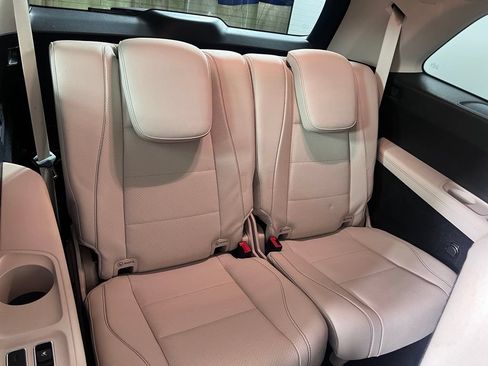 Used 2021 Mercedes-Benz GLS 450 4MATIC image 27