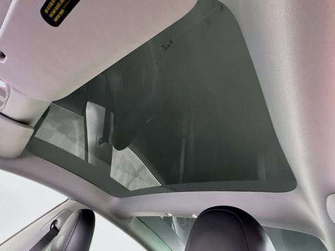 Used 2023 Tesla Model 3 Standard Range image 26