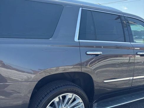 Used 2015 Cadillac Escalade Platinum AWD/4WD image 9