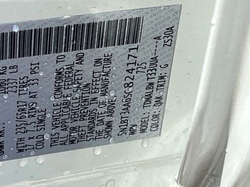 Used 2025 Nissan Rogue S FWD image 25