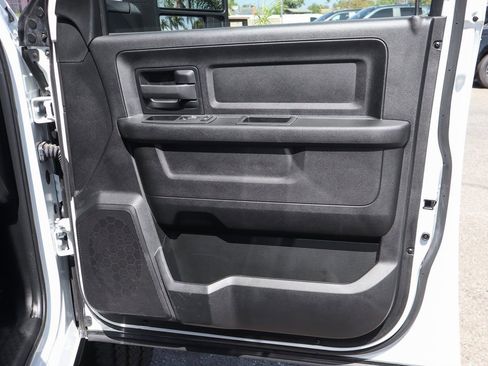 Used 2024 RAM 2500 Tradesman w/ Chrome Appearance Group image 40