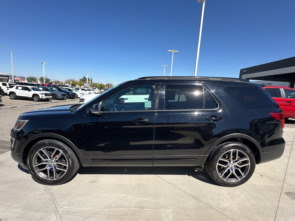 Used 2017 Ford Explorer Sport w/ Equipment Group 401A AWD/4WD image 3