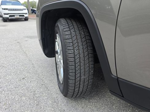 Certified 2018 Jeep Cherokee Latitude AWD/4WD image 32