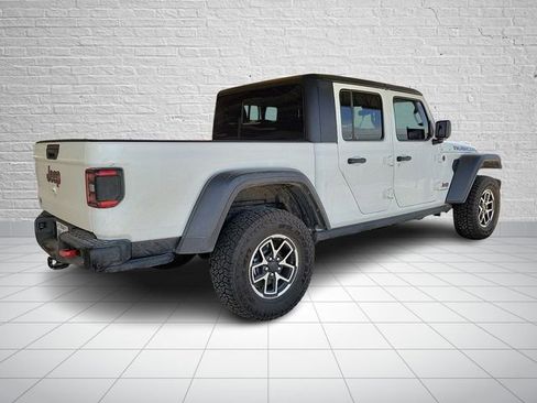 Used 2025 Jeep Gladiator Rubicon AWD/4WD image 2