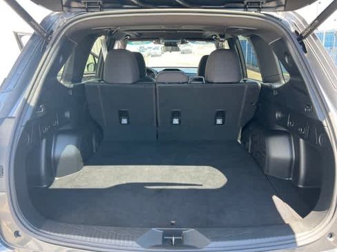 Used 2025 Subaru Forester Premium AWD/4WD image 11