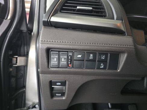 Used 2018 Honda Odyssey EX-L image 21