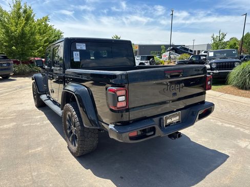 Used 2022 Jeep Gladiator Overland AWD/4WD image 10