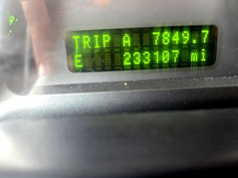 Used 2010 Ford Edge SEL image 20