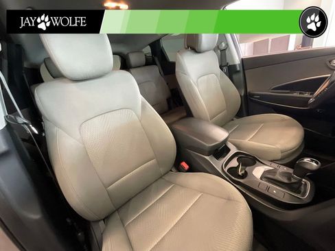 Used 2017 Hyundai Santa Fe Sport w/ 2.4L Value Package 06 FWD image 19