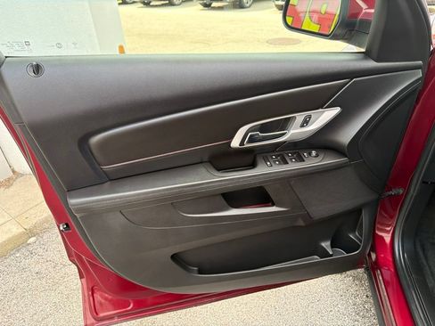 Used 2017 GMC Terrain SLE FWD image 14