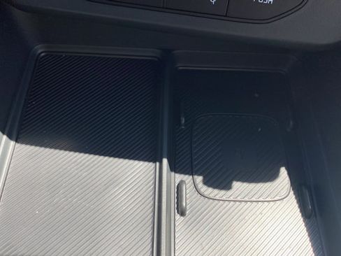 New 2026 Kia Carnival EX FWD image 38