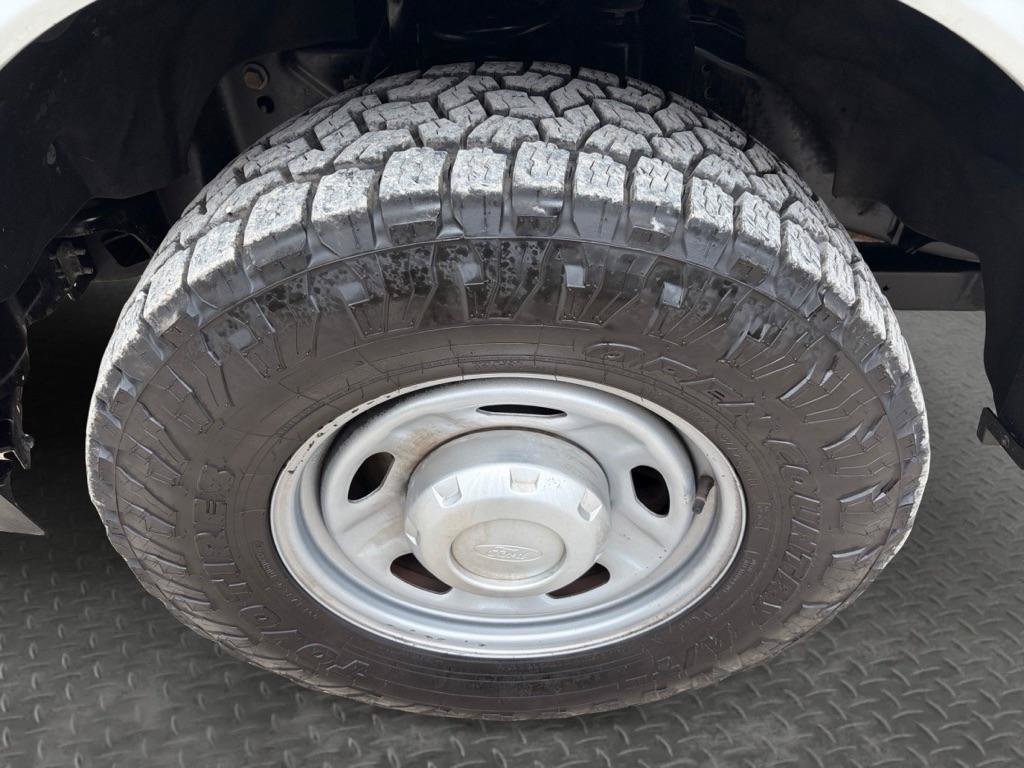 Used 2022 Ford F250 XL w/ Power Equipment Group RWD image 9