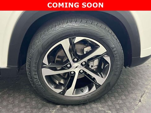 Used 2024 Chevrolet Trax RS w/ Driver Confidence Package FWD image 12