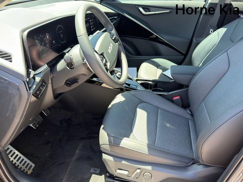 New 2026 Kia Niro Wave FWD image 9