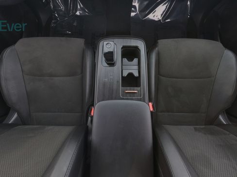 Used 2024 Nissan Ariya AWD image 27