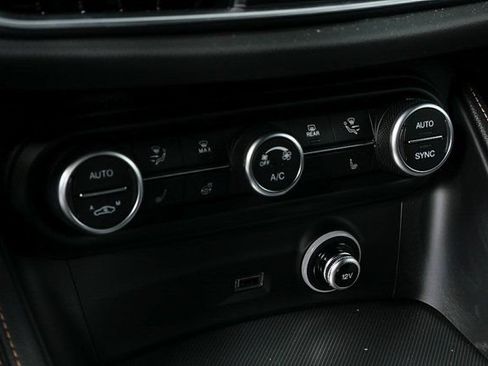 New 2025 Alfa Romeo Stelvio Sprint AWD/4WD image 18