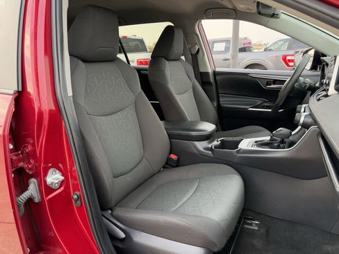 Used 2023 Toyota RAV4 XLE image 29