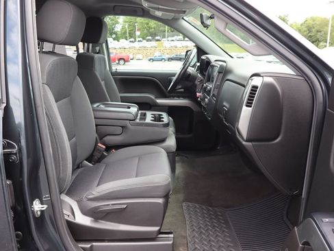 Used 2018 Chevrolet Silverado 1500 LT AWD/4WD image 17