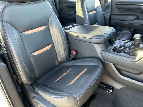 Used 2024 GMC Sierra 1500 AT4 w/ AT4 Preferred Package image 27