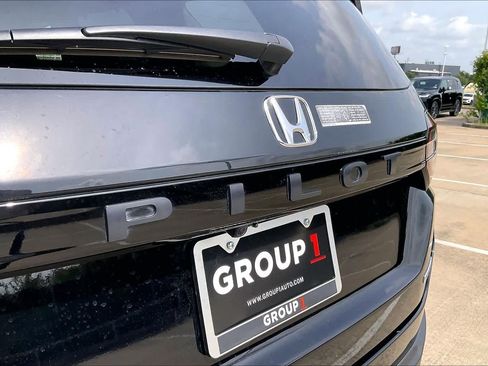 Used 2023 Honda Pilot Touring image 29