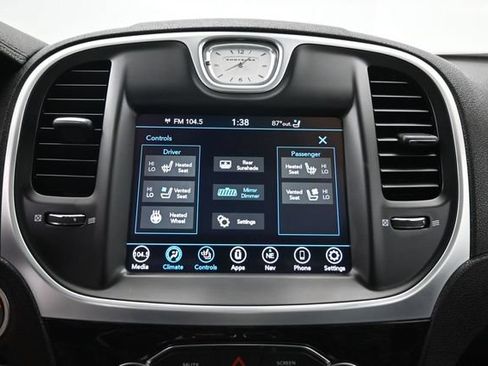 Used 2022 Chrysler 300 Touring L w/ Popular Equipment Group AWD/4WD image 15