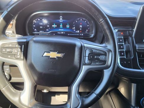 Used 2023 Chevrolet Suburban Premier image 33