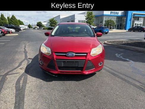 Used 2012 Ford Focus SE FWD image 2