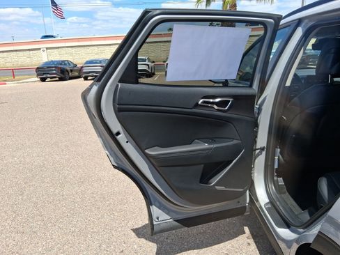 New 2026 Kia Sportage EX FWD image 17