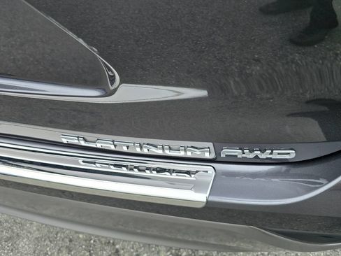 Used 2023 Toyota Highlander Platinum AWD/4WD image 28
