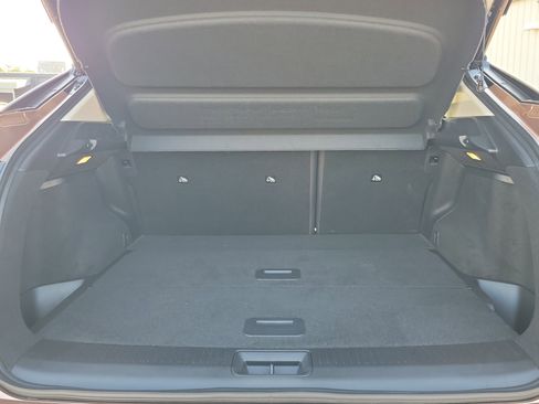 Certified 2023 Nissan Ariya FWD image 9