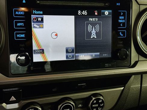 Used 2018 Toyota Tacoma SR5 image 17