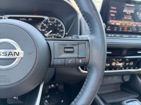 Used 2021 Nissan Rogue SL FWD image 16