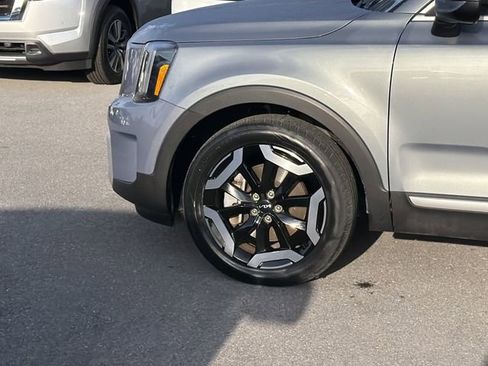 Used 2025 Kia Telluride S AWD/4WD image 11