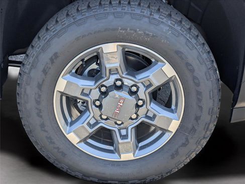 New 2026 GMC Sierra 2500 SLT image 13