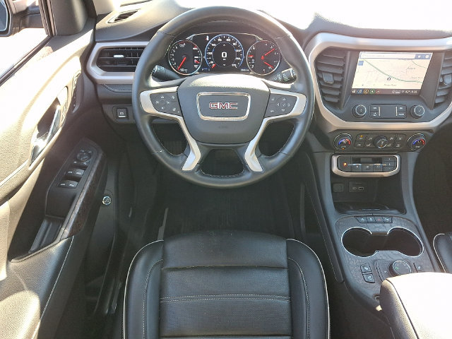 Used 2023 GMC Acadia Denali w/ Black Diamond Edition AWD/4WD image 3