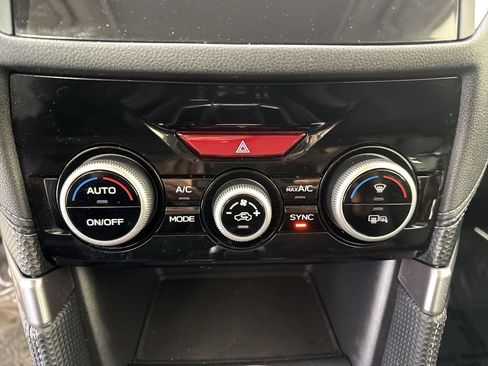 Used 2023 Subaru Forester Limited AWD/4WD image 9
