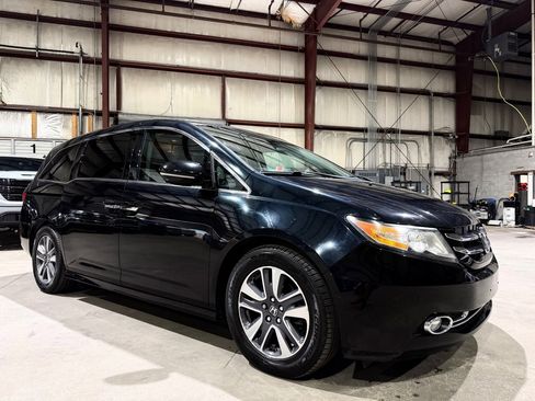 Used 2016 Honda Odyssey Touring Elite image 1