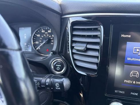 Used 2022 Mitsubishi Outlander SEL AWD/4WD image 16