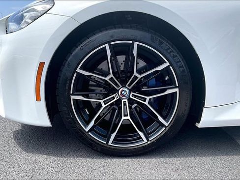 Used 2023 BMW M2 w/ Lighting Package RWD image 8